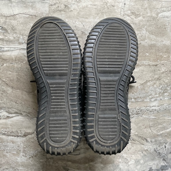 Hard Toe Dark Camo Shoes - Picture 4 of 5